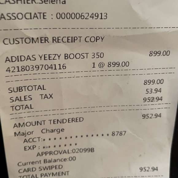 Adidas yeezy 350s - Picture 2 of 3